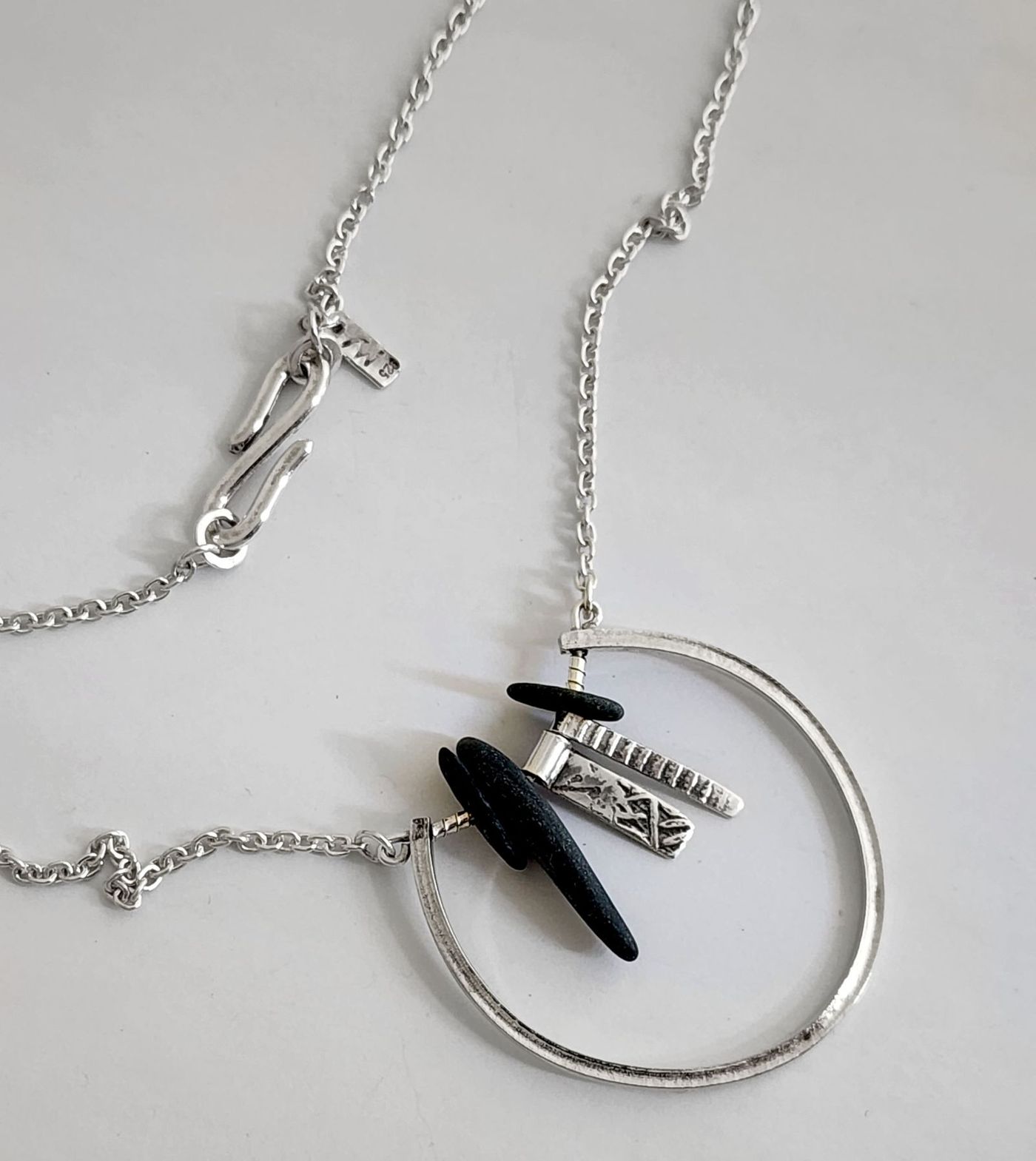 Delicate Wallum Pendant